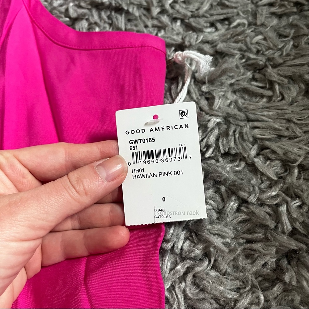 GOOD AMERICAN
Good Touch Cutaway Woven Tank In Hawiian Pink size 0 - Picture 2 of 7